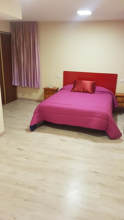 Hostal Orly Camponaraya Exterior photo
