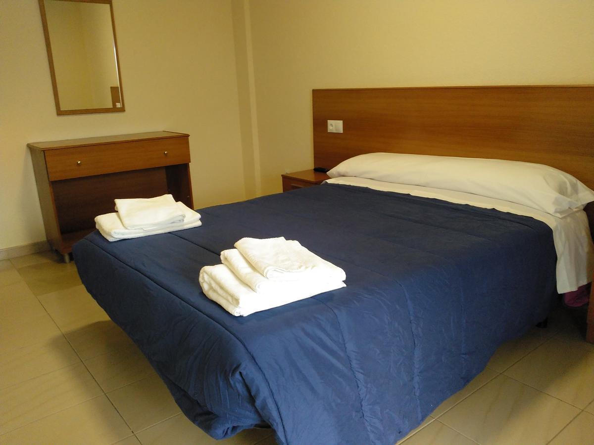 Hostal Orly Camponaraya Exterior photo